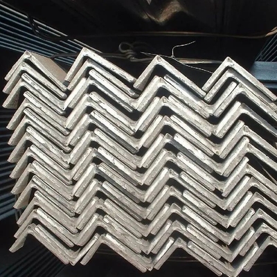 ISO9001 ASTM 201 304 304L aço inoxidável ângulo borracha de decapagem laminada a quente superfície polida para a indústria